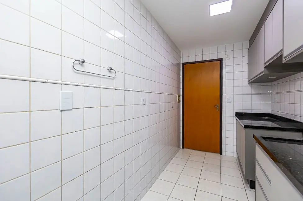 Foto 6 de Apartamento com 3 quartos para alugar, 58m2 em Sítio Cercado, Curitiba - PR