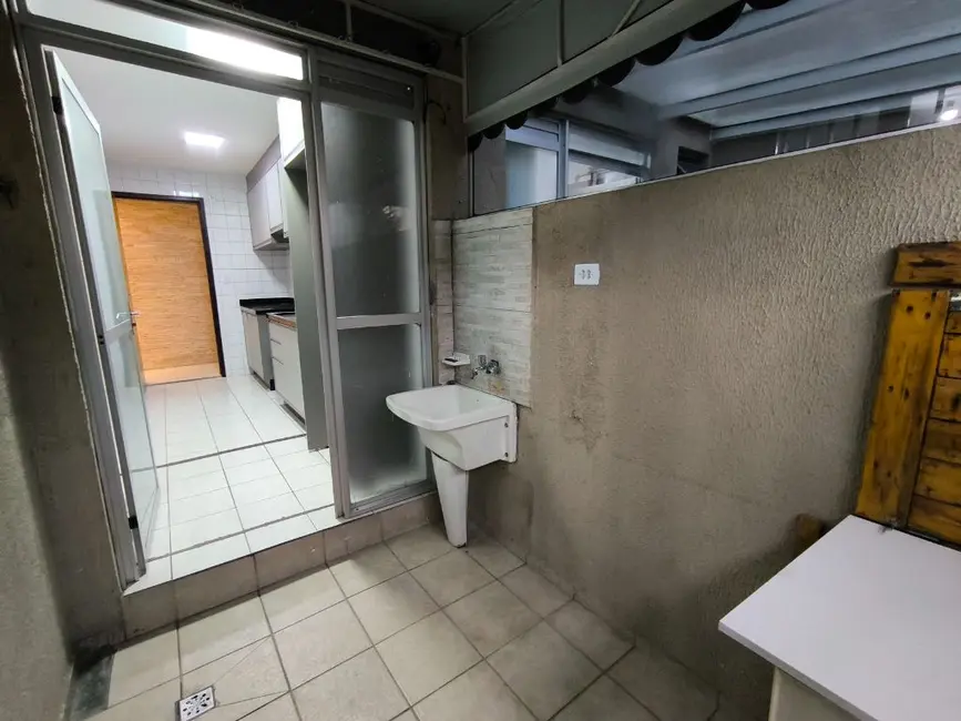 Foto 6 de Apartamento com 3 quartos para alugar, 58m2 em Sítio Cercado, Curitiba - PR