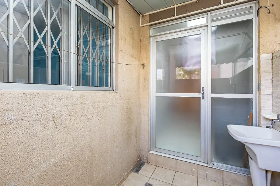 Foto 10 de Apartamento com 3 quartos para alugar, 58m2 em Sítio Cercado, Curitiba - PR