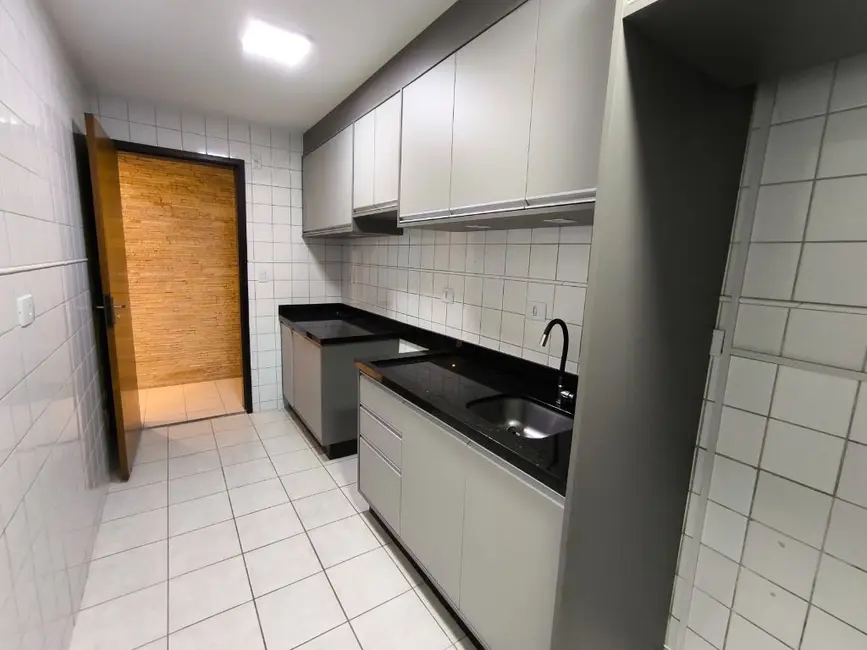 Foto 4 de Apartamento com 3 quartos para alugar, 58m2 em Sítio Cercado, Curitiba - PR