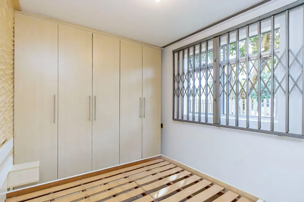 Foto 33 de Apartamento com 3 quartos para alugar, 58m2 em Sítio Cercado, Curitiba - PR