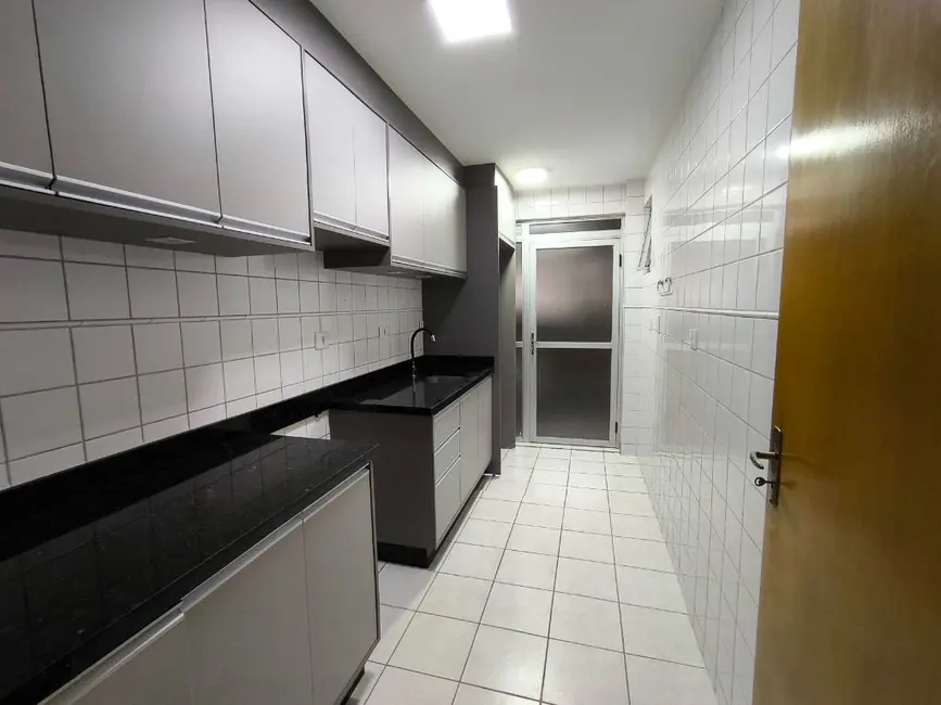 Foto 3 de Apartamento com 3 quartos para alugar, 58m2 em Sítio Cercado, Curitiba - PR