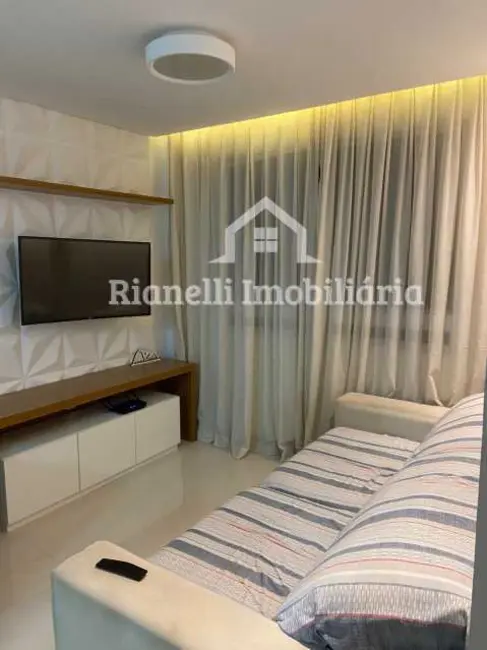 Foto 2 de Apartamento com 2 quartos à venda, 43m2 em Rio De Janeiro - RJ