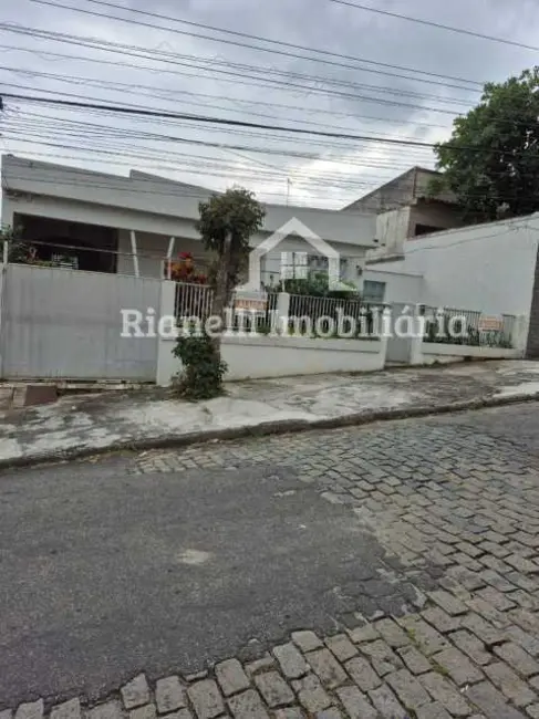 Foto 1 de Casa com 3 quartos à venda e para alugar, 360m2 em Rio De Janeiro - RJ