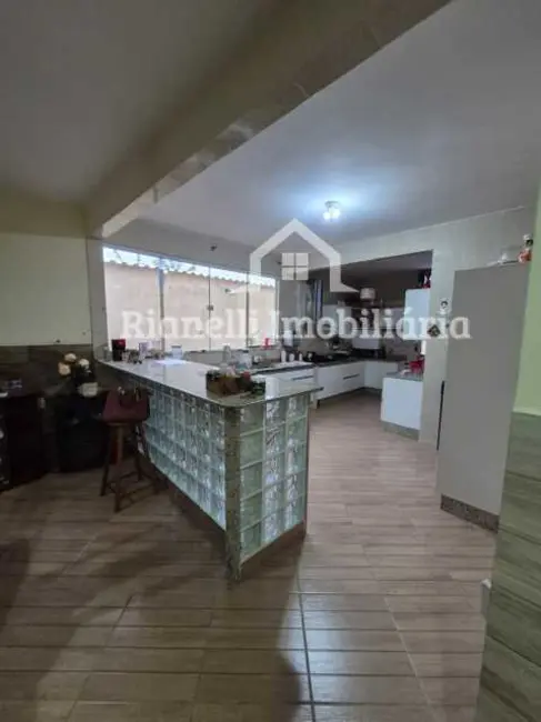 Casa com 3 quartos à venda, 360m2 em Rio De Janeiro - RJ - imagem 8 Foto 8 de Casa com 3 quartos à venda, 360m2 em Rio De Janeiro - RJ