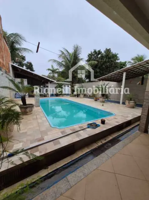 Casa com 3 quartos à venda, 360m2 em Rio De Janeiro - RJ - imagem 1 Foto 1 de Casa com 3 quartos à venda, 360m2 em Rio De Janeiro - RJ
