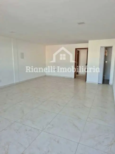 Sala Comercial para alugar, 39m2 em Rio De Janeiro - RJ - imagem 1 Foto 1 de Sala Comercial para alugar, 39m2 em Rio De Janeiro - RJ