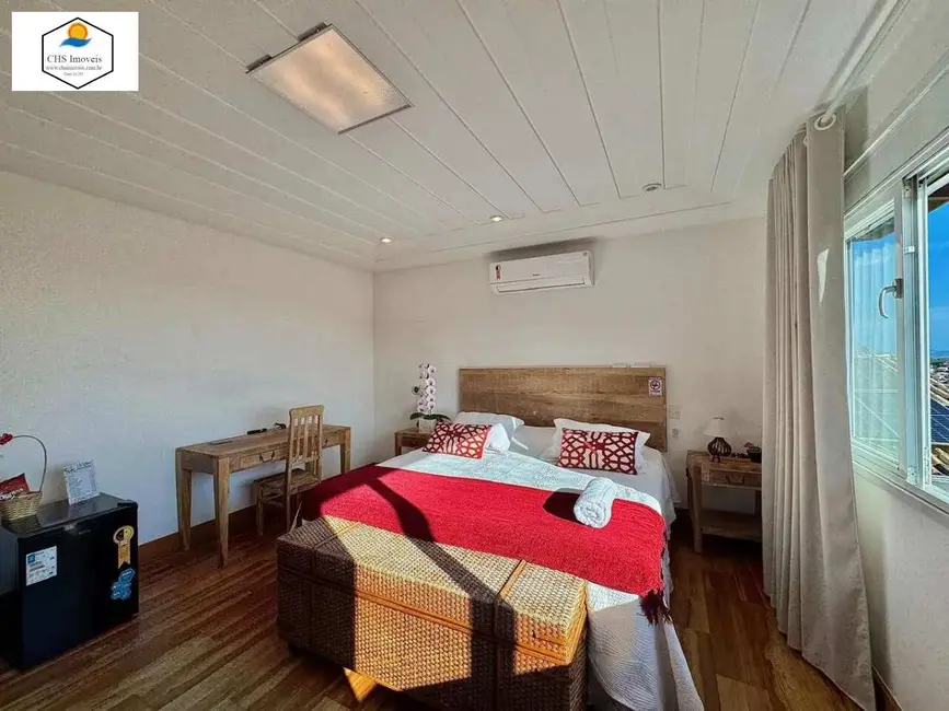 Casa com 7 quartos à venda, 1800m2 em Armacao Dos Buzios - RJ - imagem 9 Foto 9 de Casa com 7 quartos à venda, 1800m2 em Armacao Dos Buzios - RJ