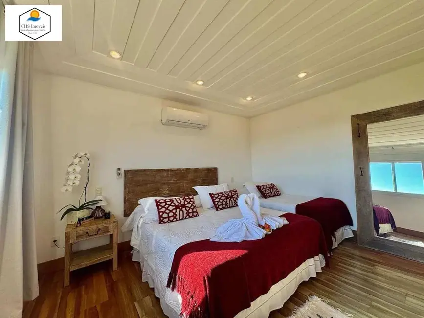 Casa com 7 quartos à venda, 1800m2 em Armacao Dos Buzios - RJ - imagem 2 Foto 2 de Casa com 7 quartos à venda, 1800m2 em Armacao Dos Buzios - RJ