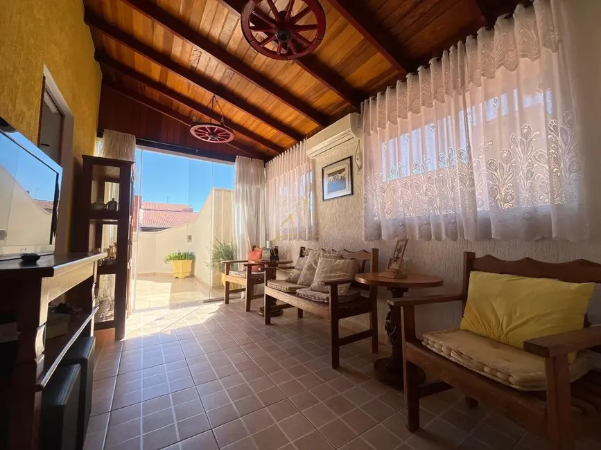 Casa com 3 quartos à venda, 184m2 em Jardim Hubert, Indaiatuba - SP - imagem 2 Foto 2 de Casa com 3 quartos à venda, 184m2 em Jardim Hubert, Indaiatuba - SP
