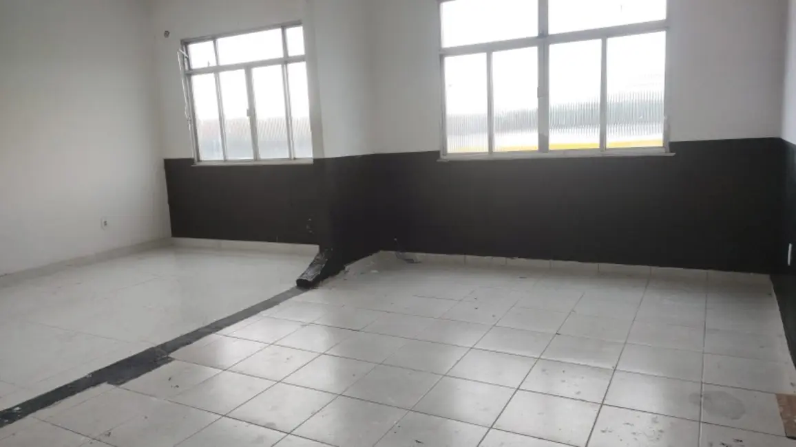 Sala Comercial para alugar, 35m2 em Guadalupe, Rio De Janeiro - RJ - imagem 1 Foto 1 de Sala Comercial para alugar, 35m2 em Guadalupe, Rio De Janeiro - RJ