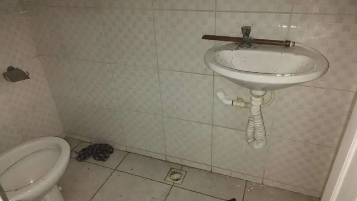 Sala Comercial para alugar, 35m2 em Guadalupe, Rio De Janeiro - RJ - imagem 7 Foto 7 de Sala Comercial para alugar, 35m2 em Guadalupe, Rio De Janeiro - RJ