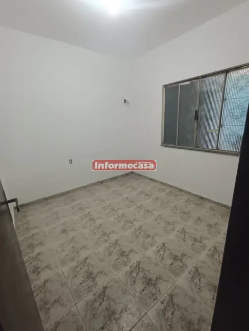 Foto 2 de Casa com 2 quartos à venda, 100m2 em BNH, Mesquita - RJ