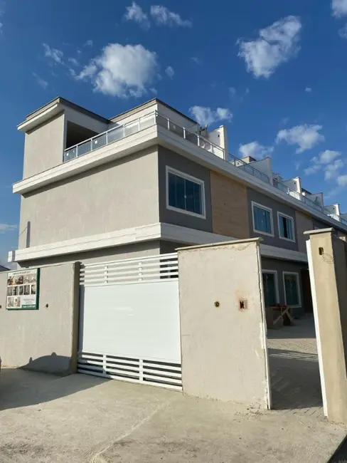 Foto 3 de Casa de Condomínio com 2 quartos à venda, 120m2 em Jardim Atlântico Oeste (Itaipuaçu), Marica - RJ