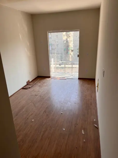 Foto 3 de Casa com 2 quartos à venda, 70m2 em Colubande, Sao Goncalo - RJ