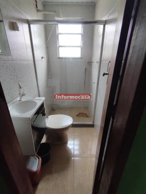 Casa com 3 quartos à venda, 180m2 em Banco de Areia, Mesquita - RJ - imagem 6 Foto 6 de Casa com 3 quartos à venda, 180m2 em Banco de Areia, Mesquita - RJ