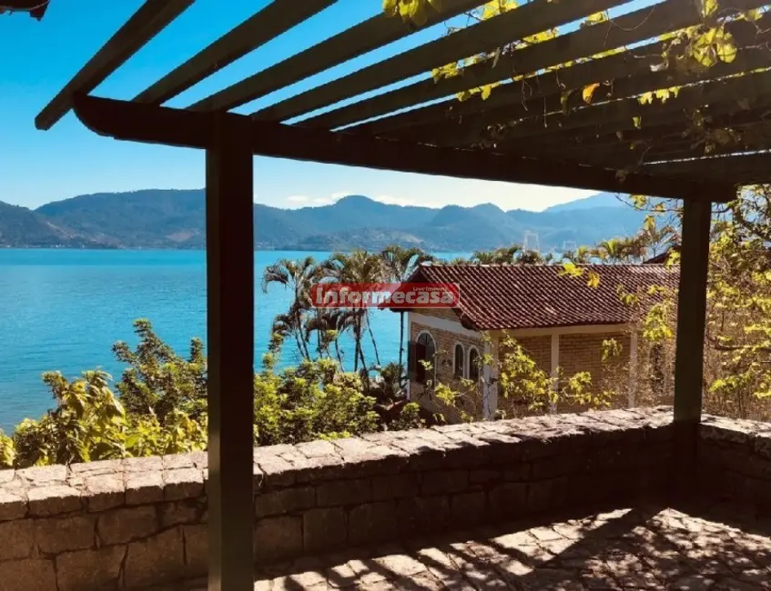 Casa com 3 quartos à venda, 380m2 em Monsuaba, Angra Dos Reis - RJ - imagem 2 Foto 2 de Casa com 3 quartos à venda, 380m2 em Monsuaba, Angra Dos Reis - RJ