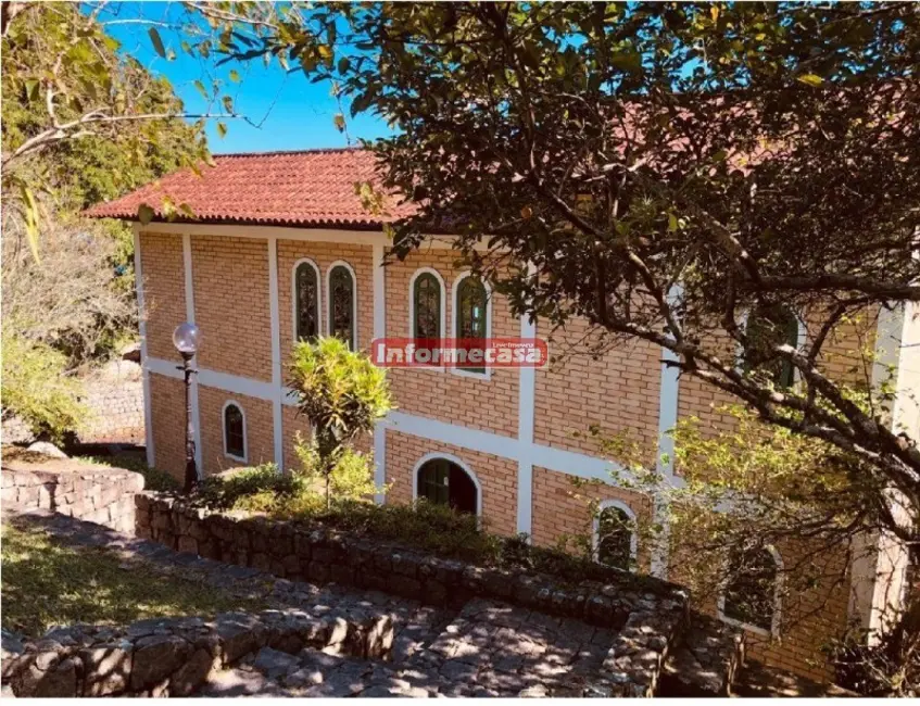 Casa com 3 quartos à venda, 380m2 em Monsuaba, Angra Dos Reis - RJ - imagem 3 Foto 3 de Casa com 3 quartos à venda, 380m2 em Monsuaba, Angra Dos Reis - RJ