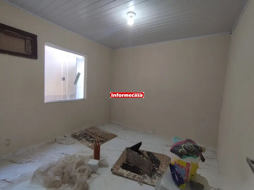 Foto 3 de Casa com 1 quarto para alugar, 35m2 em Centro, Nova Iguacu - RJ