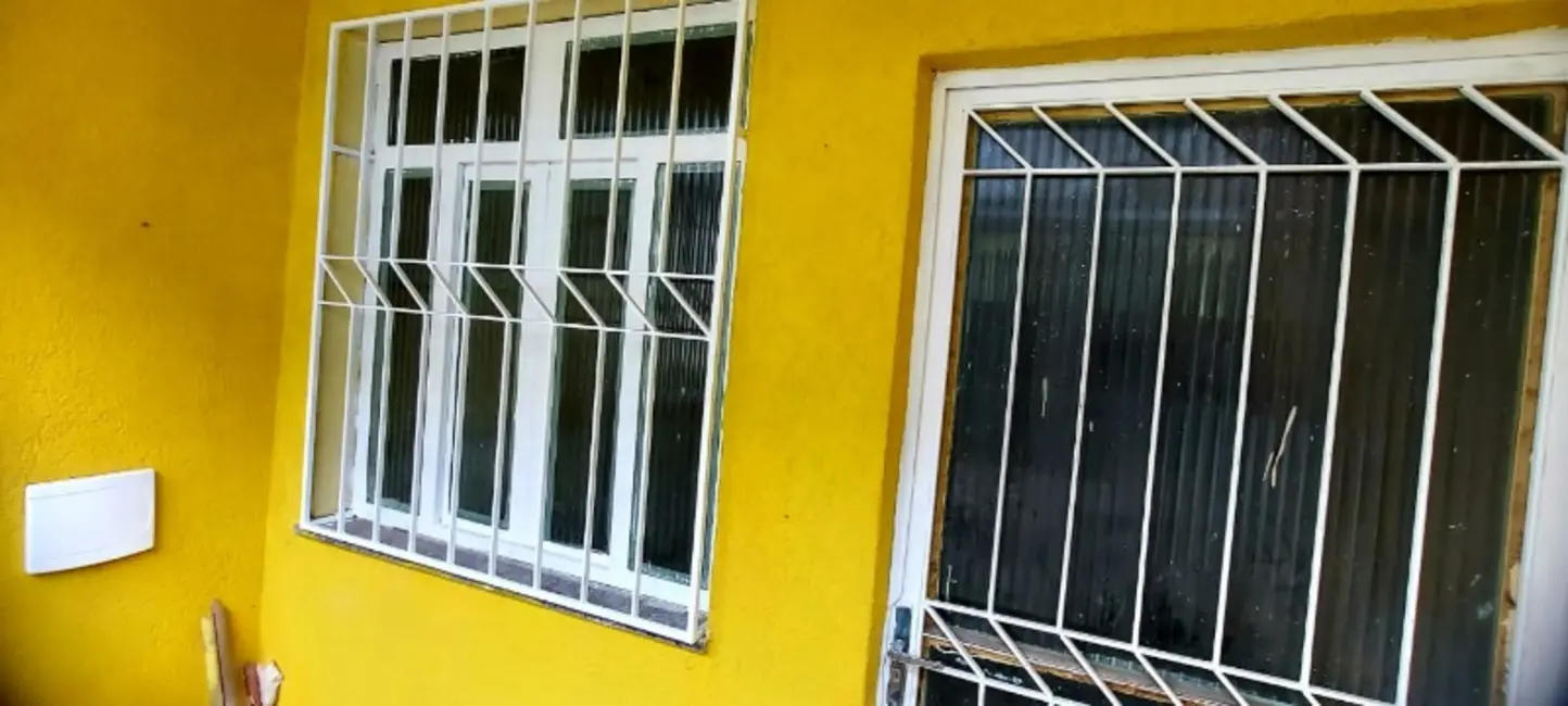 Casa de Condomínio com 2 quartos à venda, 100m2 em Realengo, Rio De Janeiro - RJ - imagem 3 Foto 3 de Casa de Condomínio com 2 quartos à venda, 100m2 em Realengo, Rio De Janeiro - RJ