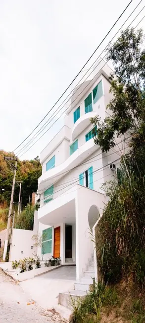 Foto 3 de Casa de Condomínio com 5 quartos à venda, 400m2 em Maria Paula, Sao Goncalo - RJ