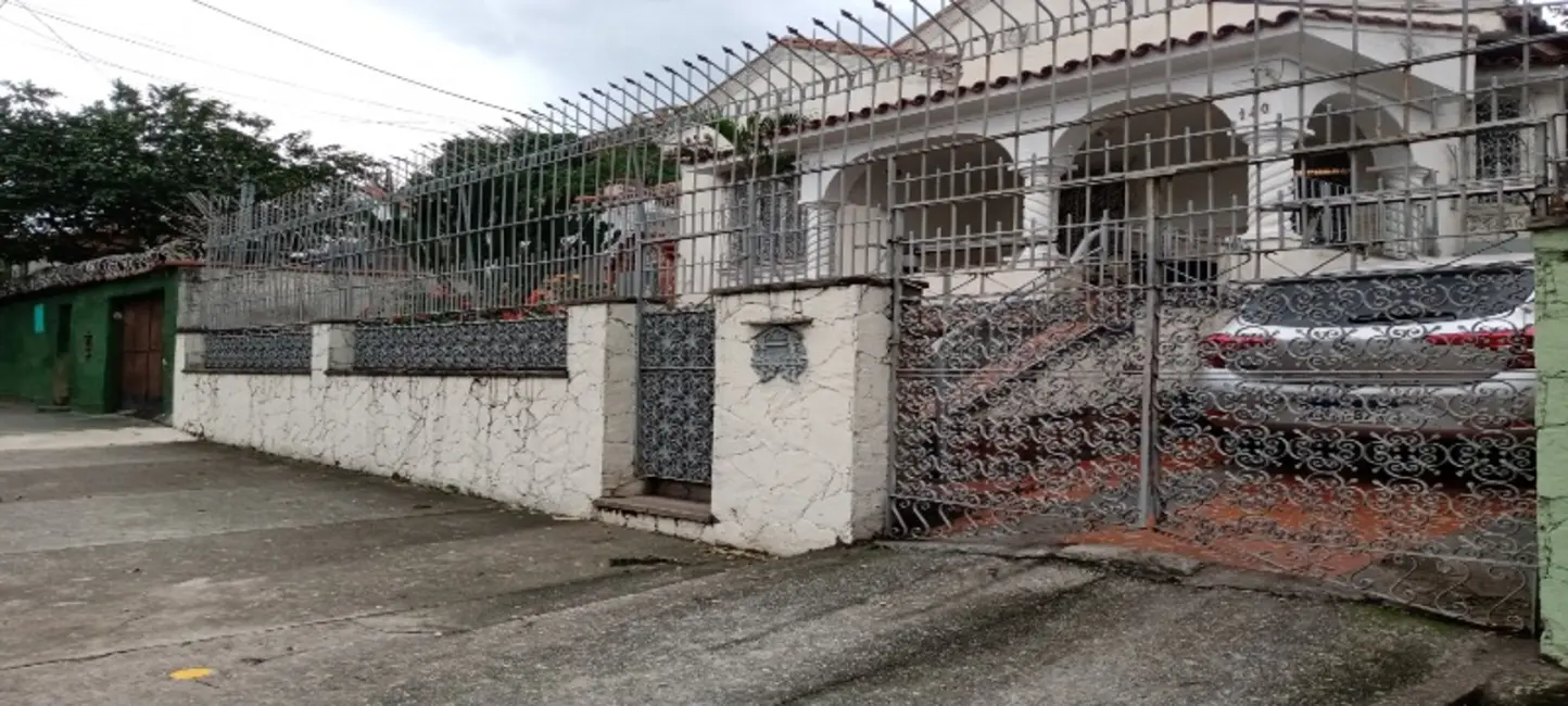 Casa com 4 quartos à venda, 170m2 em Méier, Rio De Janeiro - RJ - imagem 2 Foto 2 de Casa com 4 quartos à venda, 170m2 em Méier, Rio De Janeiro - RJ