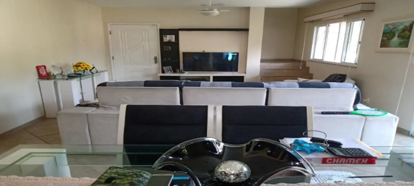 Foto 3 de Casa com 3 quartos à venda, 250m2 em Vila Valqueire, Rio De Janeiro - RJ