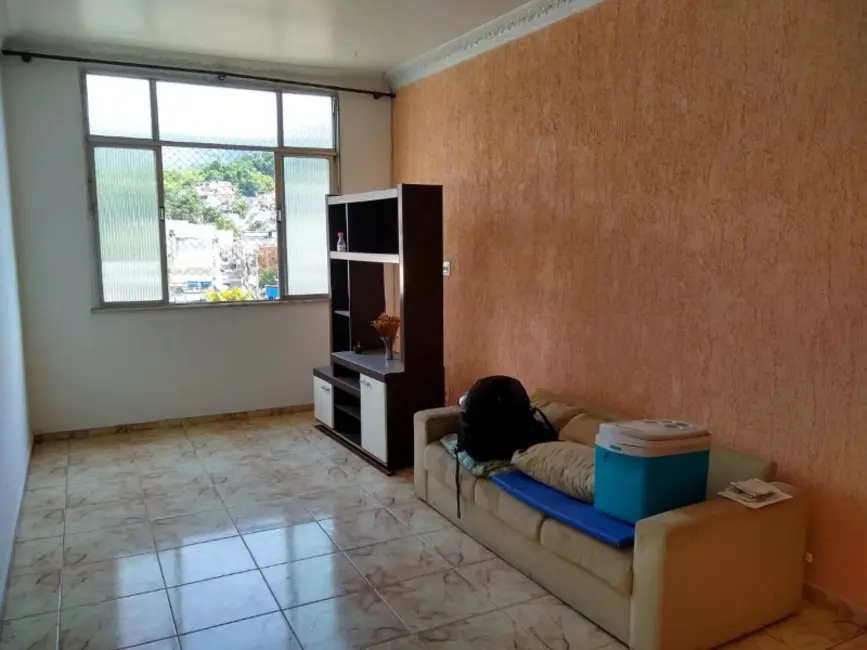 Foto 2 de Apartamento com 2 quartos à venda, 75m2 em Cascadura, Rio De Janeiro - RJ