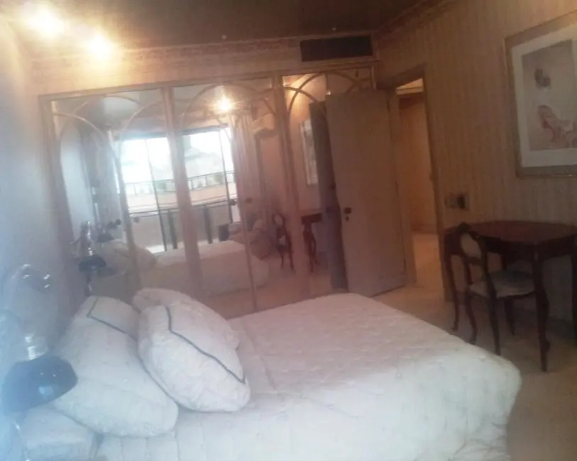 Apartamento com 4 quartos à venda, 500m2 em Copacabana, Rio De Janeiro - RJ - imagem 3 Foto 3 de Apartamento com 4 quartos à venda, 500m2 em Copacabana, Rio De Janeiro - RJ