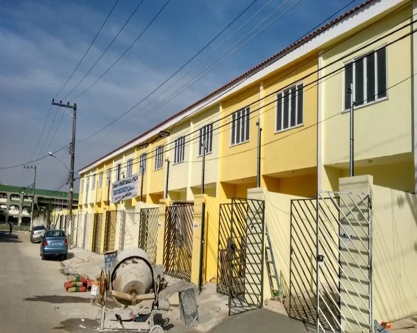 Foto 2 de Casa com 2 quartos à venda, 60m2 em Jacutinga, Mesquita - RJ