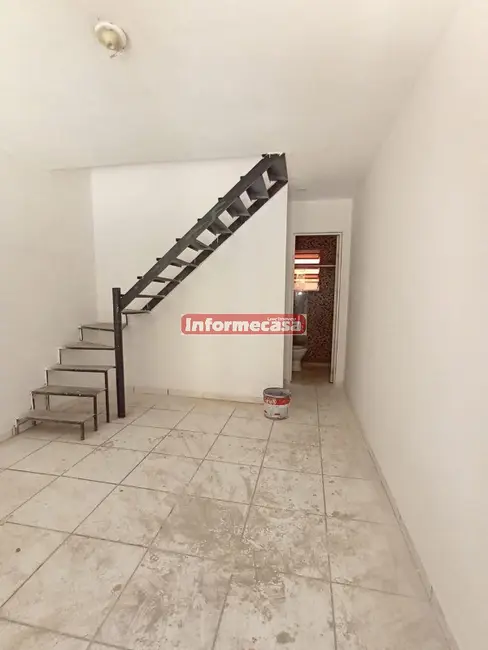 Foto 1 de Casa de Condomínio com 2 quartos para alugar, 80m2 em Nova Iguacu - RJ