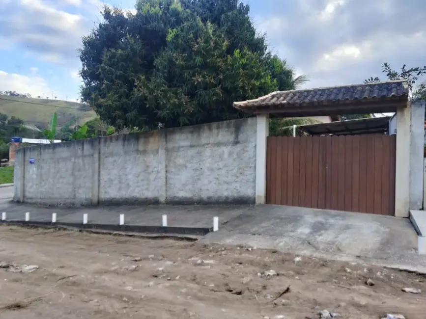 Foto 2 de Casa com 3 quartos à venda, 162m2 em Araruama - RJ
