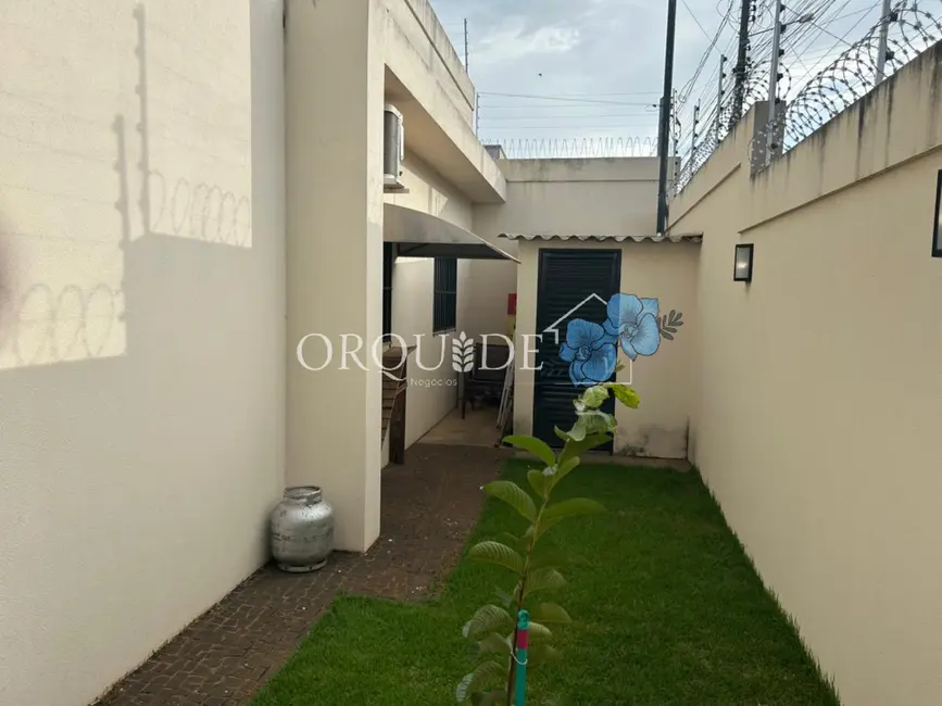 Casa com 2 quartos à venda, 176m2 em Parque Laranjeiras, Rio Verde - GO - imagem 6 Foto 6 de Casa com 2 quartos à venda, 176m2 em Parque Laranjeiras, Rio Verde - GO