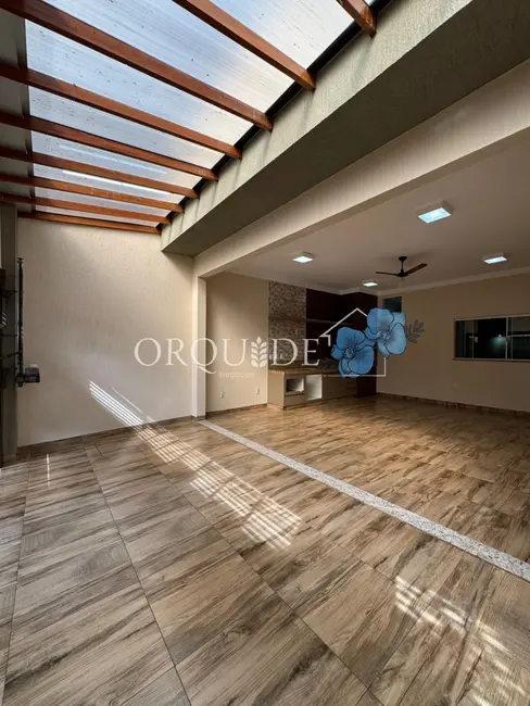 Foto 1 de Casa com 3 quartos à venda, 110m2 em Parque das Laranjeiras Prolongamento, Rio Verde - GO