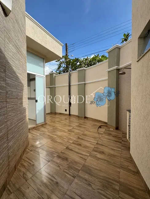 Foto 9 de Casa com 3 quartos à venda, 110m2 em Parque das Laranjeiras Prolongamento, Rio Verde - GO