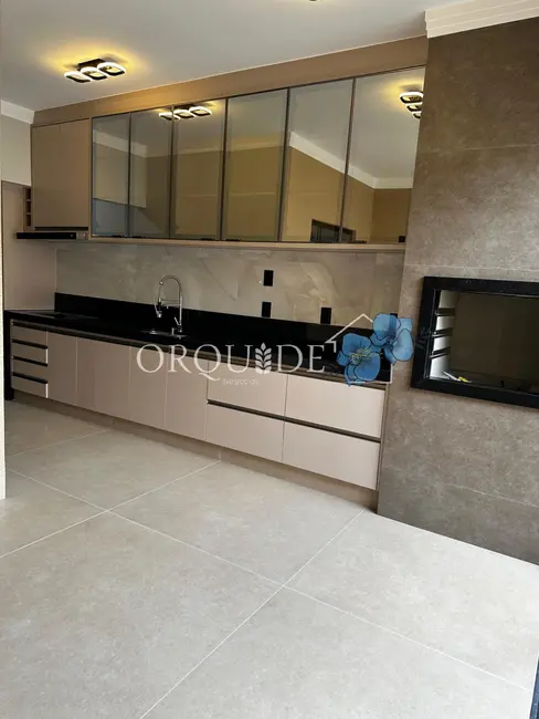 Foto 3 de Casa com 4 quartos à venda, 171m2 em Parque das Laranjeiras Prolongamento, Rio Verde - GO