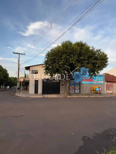 Foto 2 de Casa com 3 quartos à venda, 168m2 em Parque Bandeirante, Rio Verde - GO