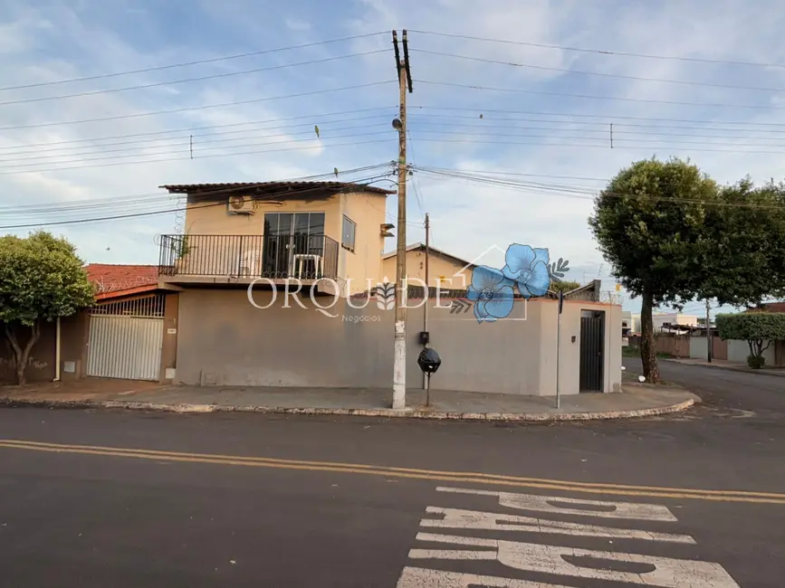 Foto 3 de Casa com 3 quartos à venda, 168m2 em Parque Bandeirante, Rio Verde - GO