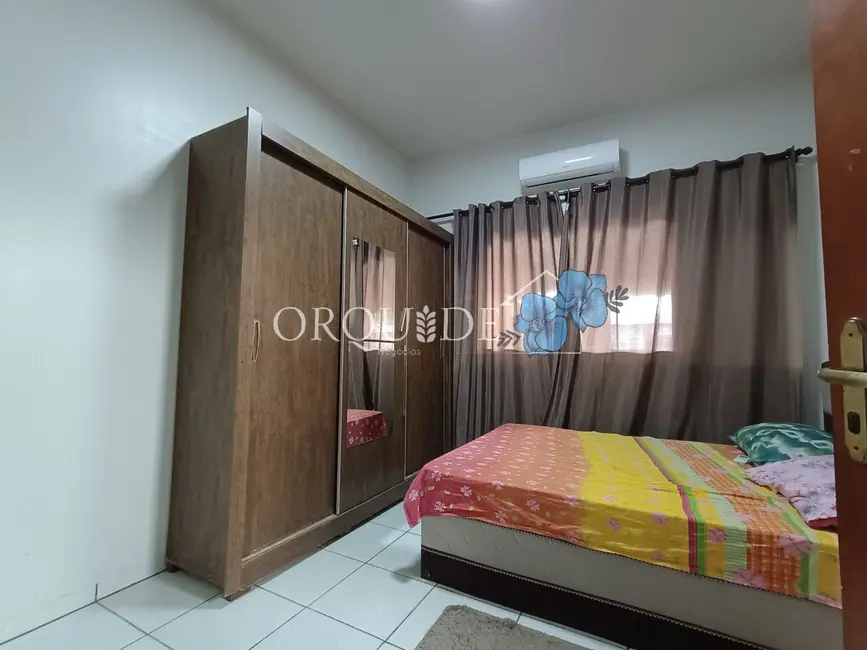 Casa com 3 quartos à venda, 180m2 em Setor Dona Gercina, Rio Verde - GO - imagem 6 Foto 6 de Casa com 3 quartos à venda, 180m2 em Setor Dona Gercina, Rio Verde - GO