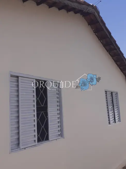 Casa com 3 quartos à venda, 90m2 em Setor Santa Luzia, Rio Verde - GO - imagem 2 Foto 2 de Casa com 3 quartos à venda, 90m2 em Setor Santa Luzia, Rio Verde - GO