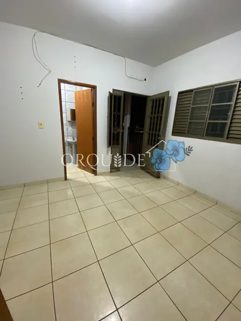Casa com 4 quartos à venda, 360m2 em Setor Central, Rio Verde - GO - imagem 2 Foto 2 de Casa com 4 quartos à venda, 360m2 em Setor Central, Rio Verde - GO