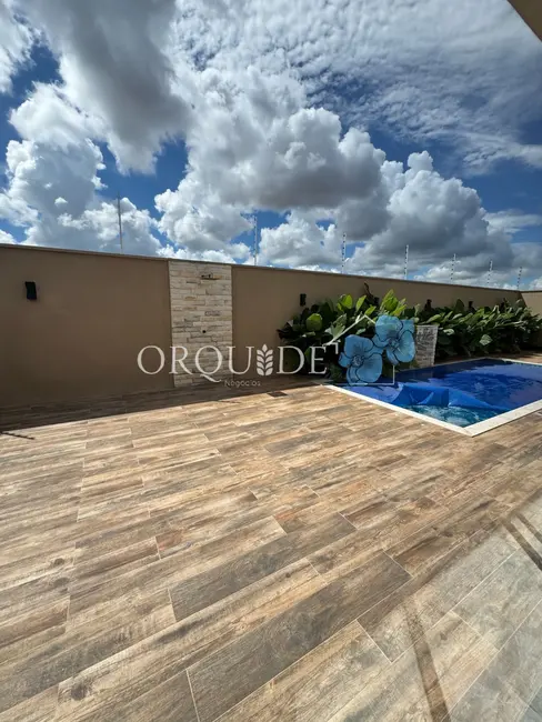 Casa com 3 quartos à venda, 156m2 em Residencial Canaã, Rio Verde - GO - imagem 4 Foto 4 de Casa com 3 quartos à venda, 156m2 em Residencial Canaã, Rio Verde - GO