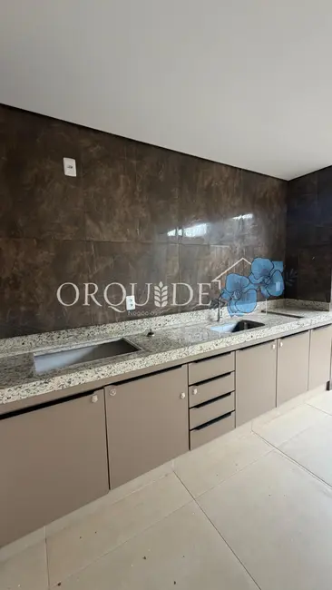 Casa com 3 quartos à venda, 112m2 em Residencial Solar dos Ataídes 2ª Etapa, Rio Verde - GO - imagem 4 Foto 4 de Casa com 3 quartos à venda, 112m2 em Residencial Solar dos Ataídes 2ª Etapa, Rio Verde - GO