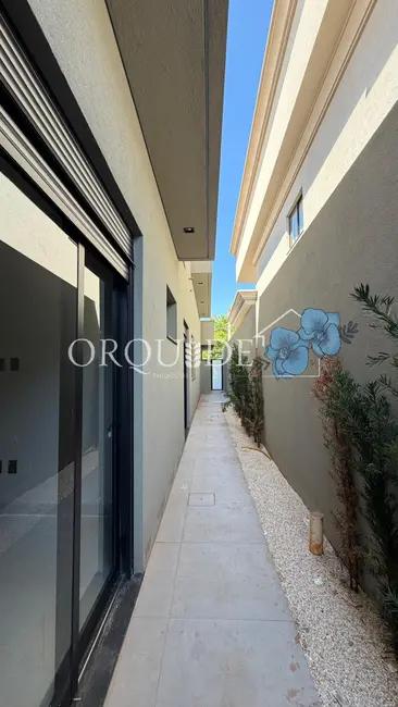 Foto 7 de Casa com 4 quartos à venda, 324m2 em Residencial Green Park, Rio Verde - GO