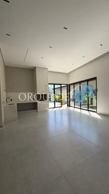 Foto 2 de Casa com 4 quartos à venda, 324m2 em Residencial Green Park, Rio Verde - GO