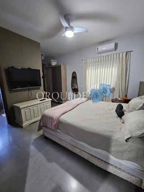 Foto 8 de Casa com 3 quartos à venda, 400m2 em Rio Verde - GO