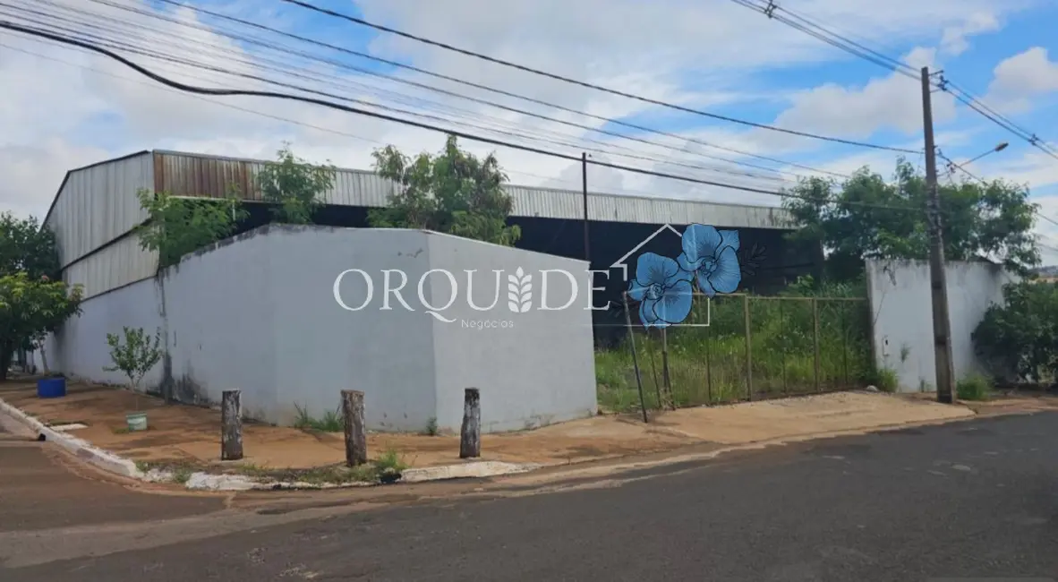 Foto 2 de Armazém / Galpão para alugar, 350m2 em Residencial Recanto do Bosque, Rio Verde - GO