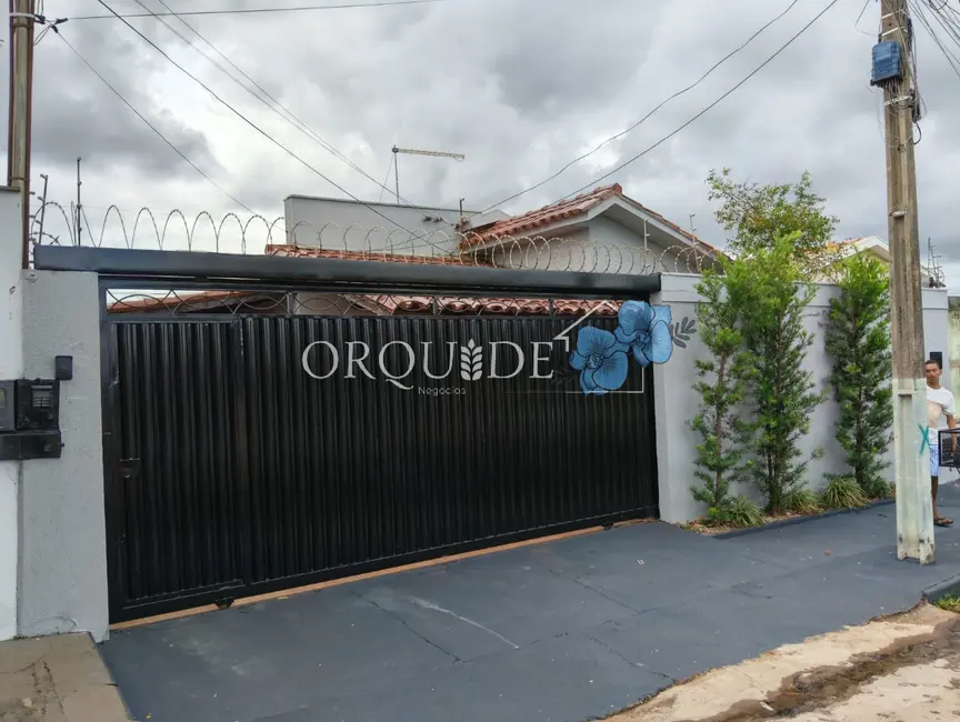 Casa com 3 quartos à venda, 154m2 em Conjunto Morada do Sol, Rio Verde - GO - imagem 1 Foto 1 de Casa com 3 quartos à venda, 154m2 em Conjunto Morada do Sol, Rio Verde - GO