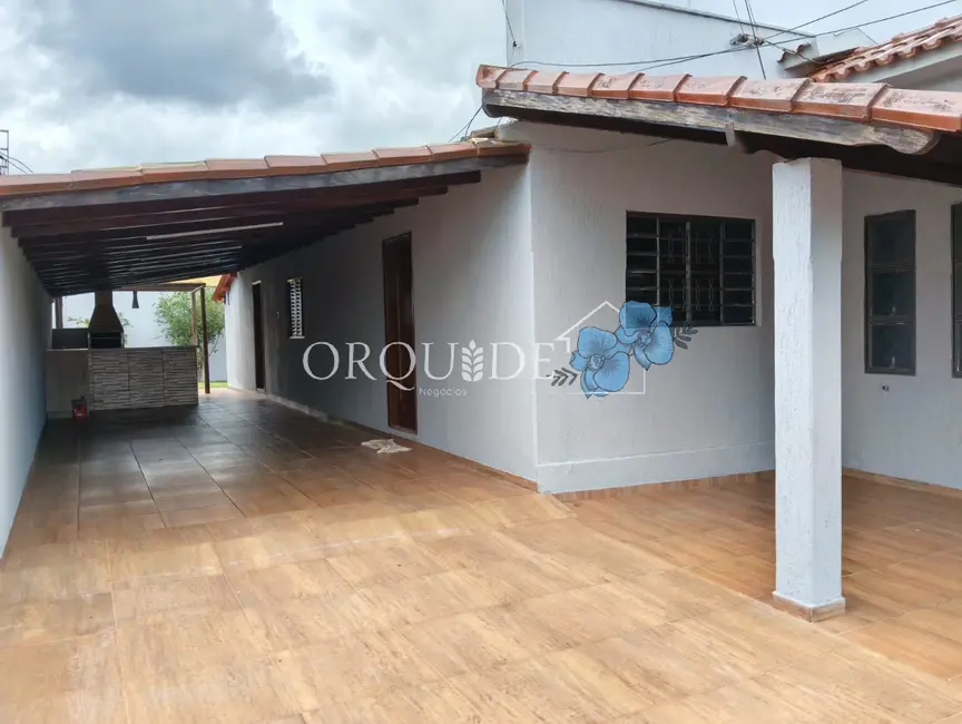 Casa com 3 quartos à venda, 154m2 em Conjunto Morada do Sol, Rio Verde - GO - imagem 4 Foto 4 de Casa com 3 quartos à venda, 154m2 em Conjunto Morada do Sol, Rio Verde - GO
