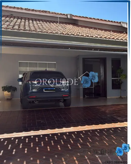 Casa com 5 quartos à venda, 350m2 em Setor Morada do Sol, Rio Verde - GO - imagem 1 Foto 1 de Casa com 5 quartos à venda, 350m2 em Setor Morada do Sol, Rio Verde - GO